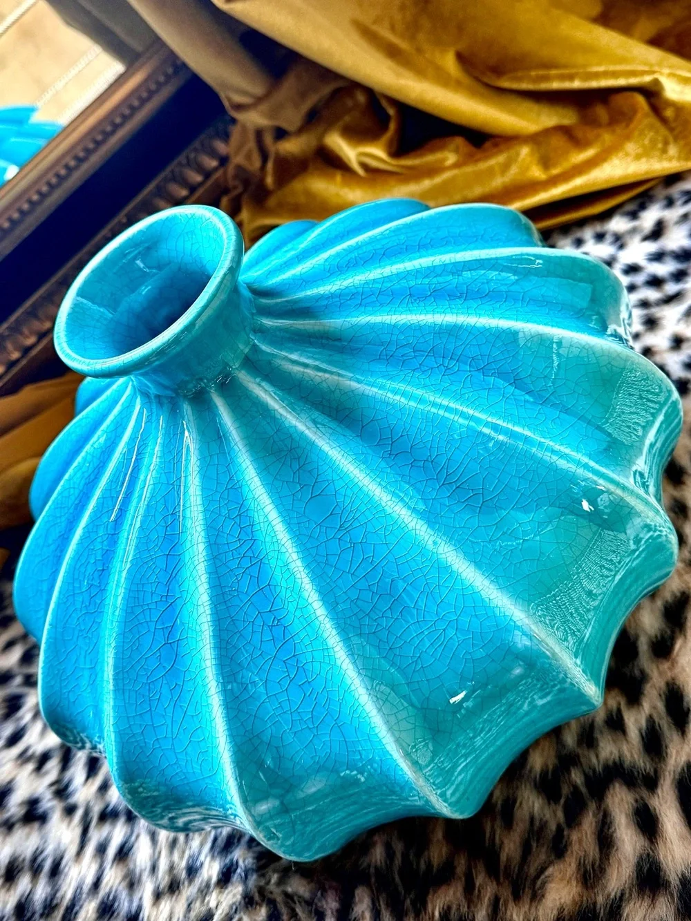 ♥️ Vintage LARGE Teal Ribbed Ceramic genie 🧞‍♂️Vase